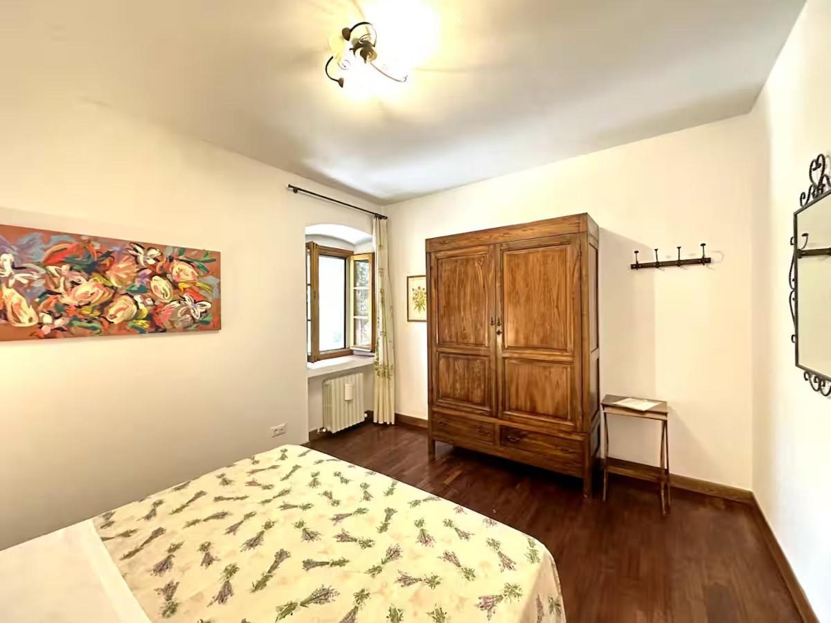 Agriturismo Podere Rondinaio ลัมปอเรคคิโอ ภายนอก รูปภาพ