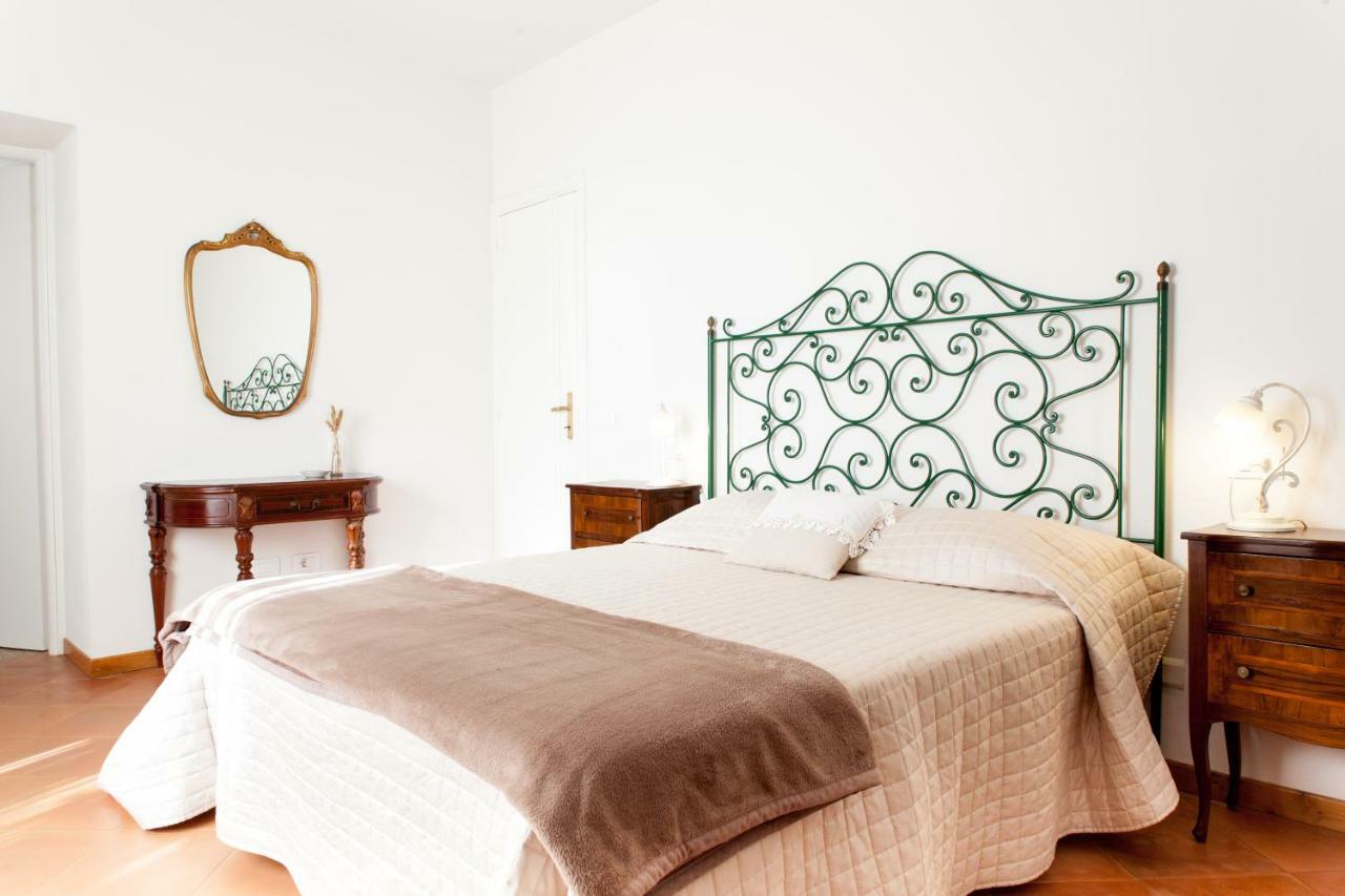Agriturismo Podere Rondinaio ลัมปอเรคคิโอ ภายนอก รูปภาพ