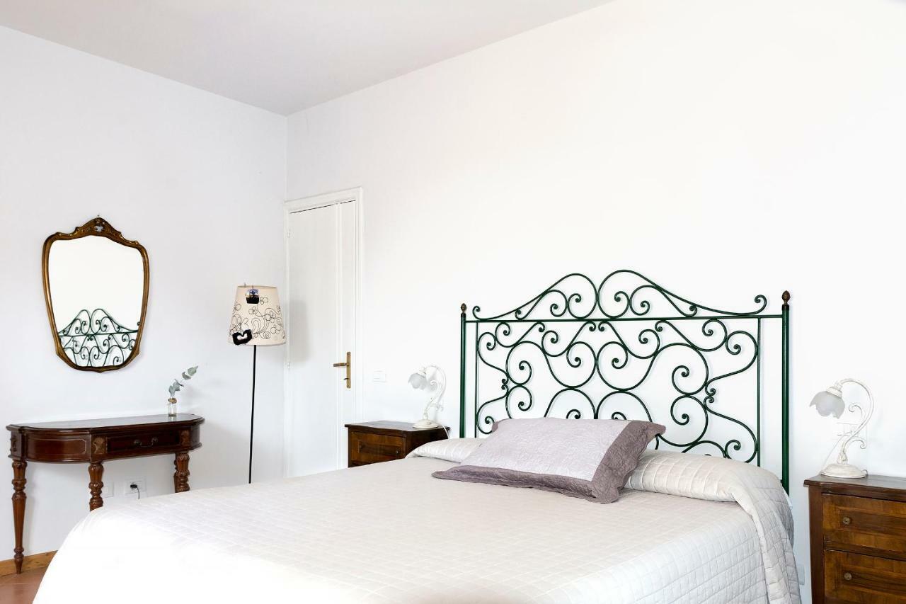 Agriturismo Podere Rondinaio ลัมปอเรคคิโอ ภายนอก รูปภาพ