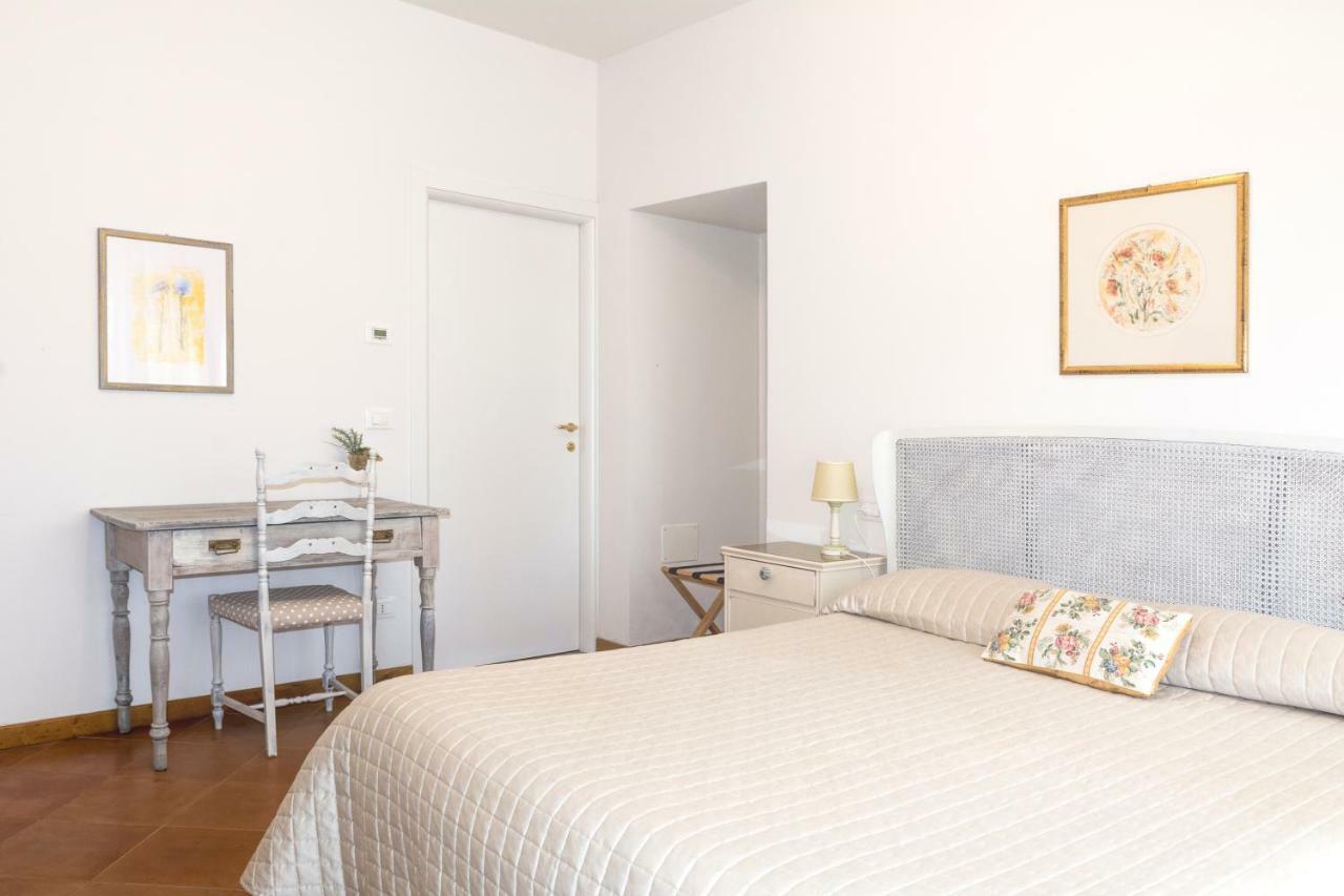 Agriturismo Podere Rondinaio ลัมปอเรคคิโอ ภายนอก รูปภาพ
