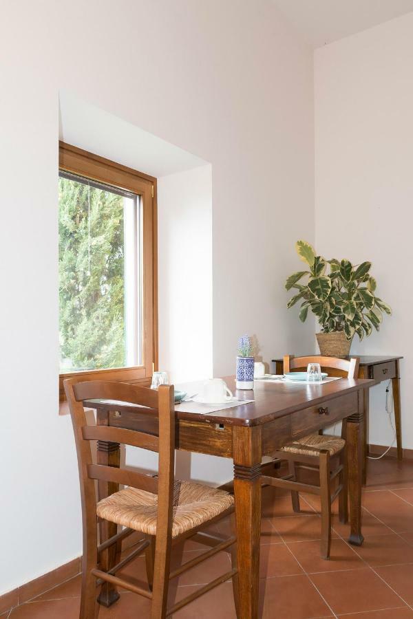 Agriturismo Podere Rondinaio ลัมปอเรคคิโอ ภายนอก รูปภาพ
